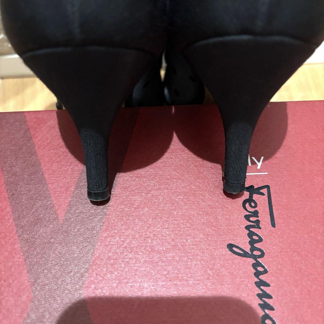 *美品* FERRAGAMO フェラガモ　ヴァラ　パンプス　4 1/2