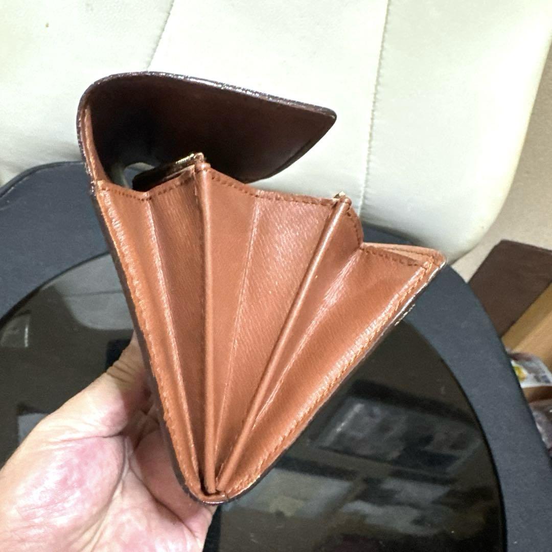 ⑥☆良品☆カード2枚タイプ♪サラ長財布