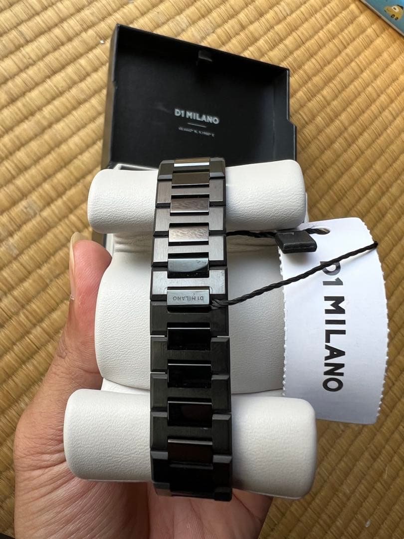 D1 MILANO ULTRATHIN ブラック腕時計 D1 MILANO ULTRATHIN ブラック腕時計