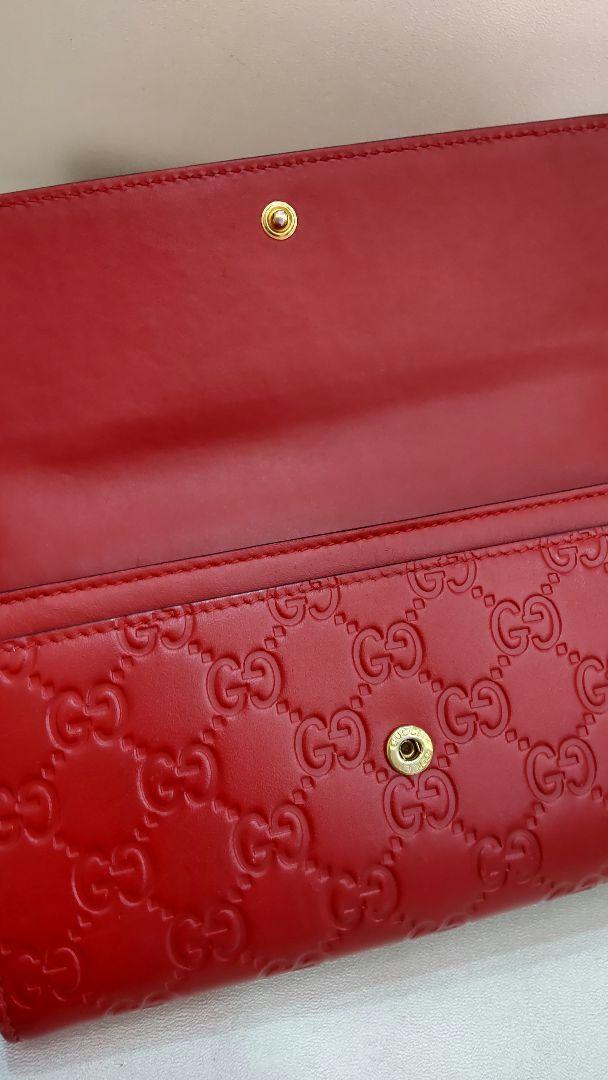 GUCCI レッド エンボスロゴ 長財布