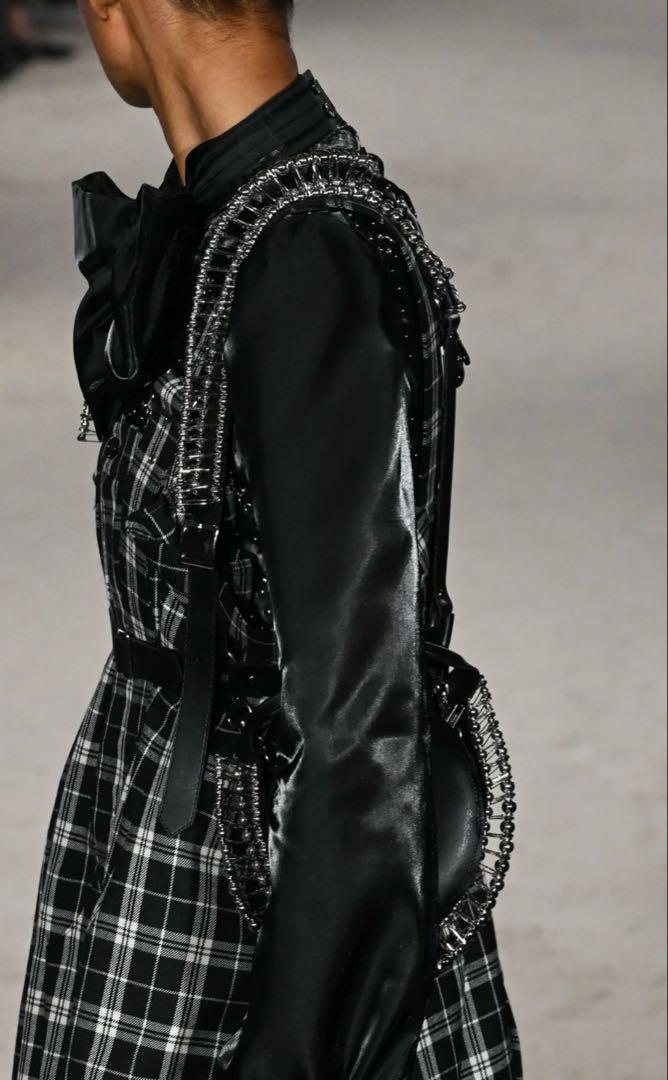 ずっと気になってた ノワールケイニノミヤ 24aw メルカリ - 未使用 ハーネス 小物