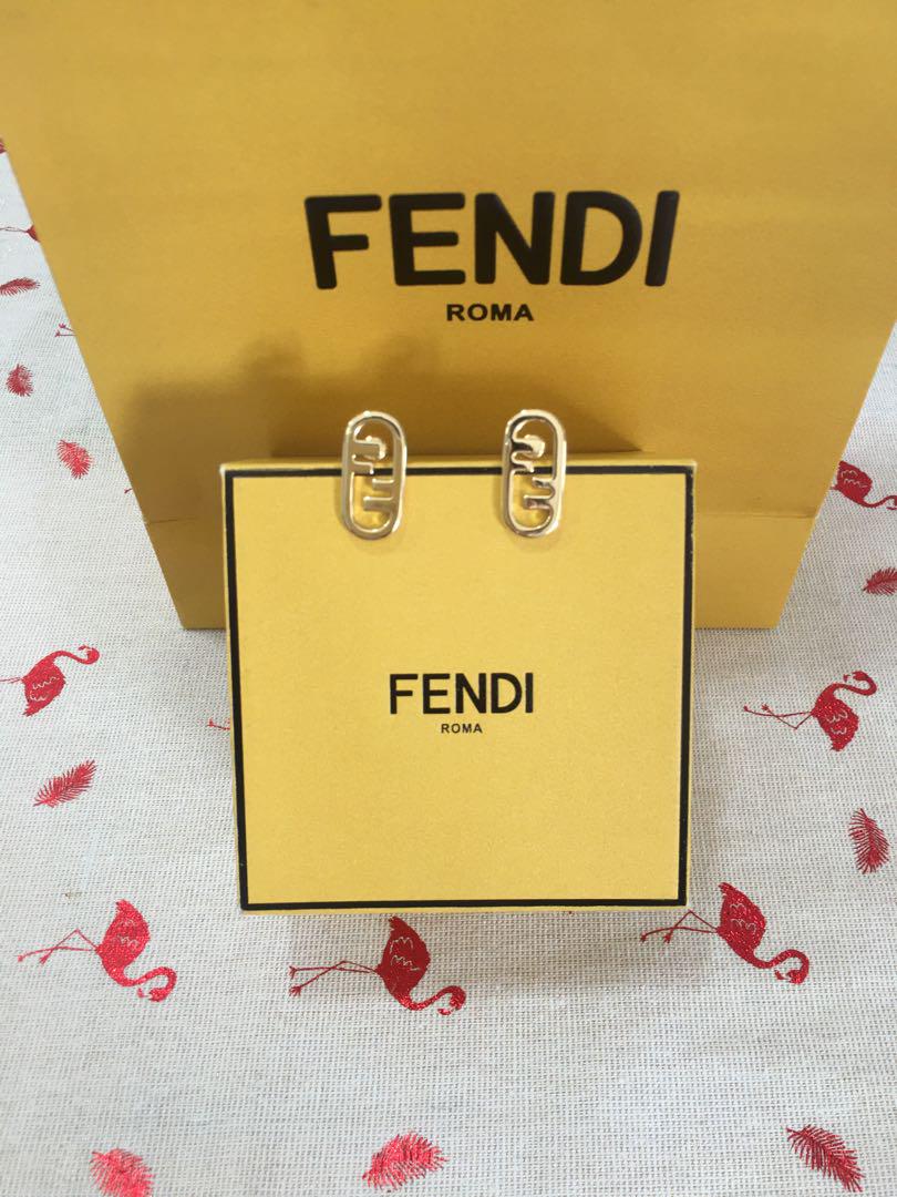 レディースおしゃれ☆FENDI  フェンディ/オーロック ピアスꕤゴールド