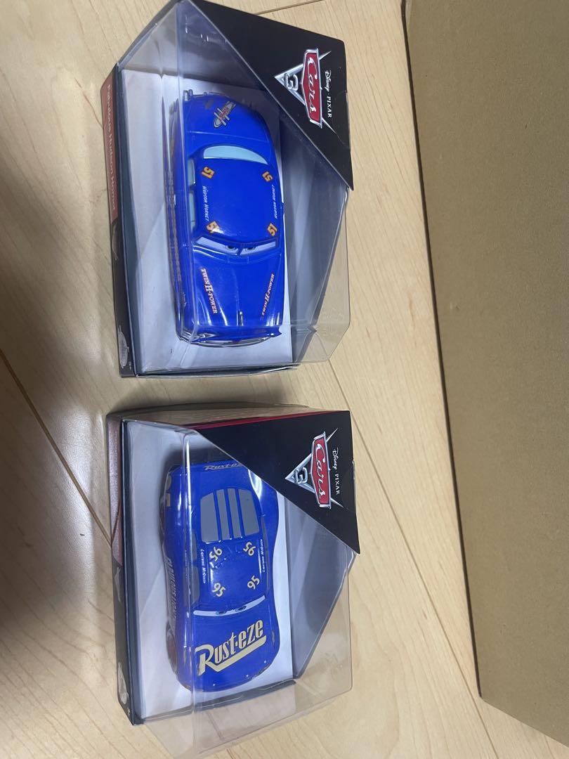 ディズニー　カーズ ファビュラス　マックィーン　ドッグハドソン