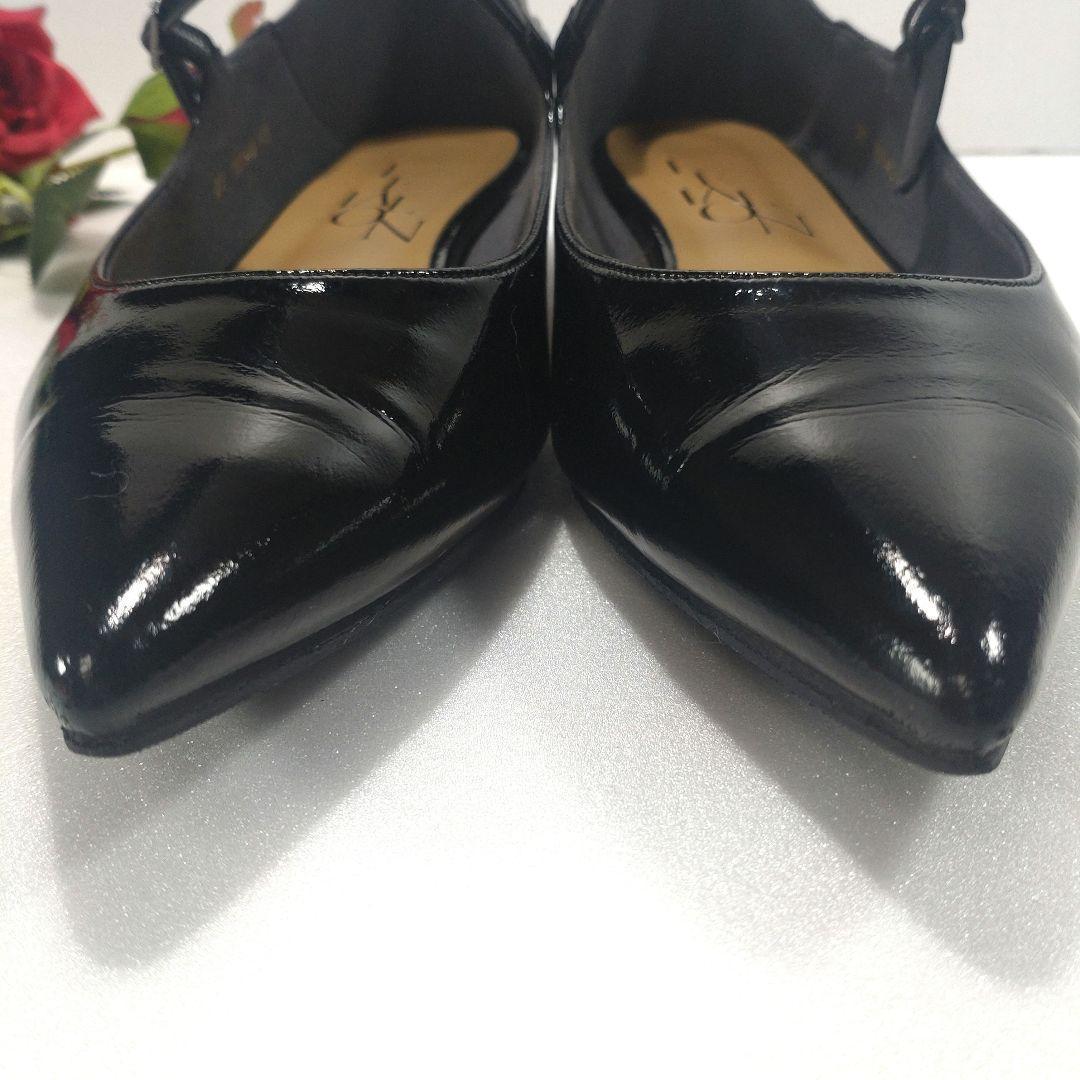 美品】ルタロン フラットパンプス ストラップ エナメル ブラック