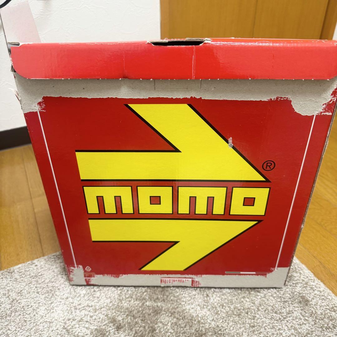 momo ステアリング　MOD.08