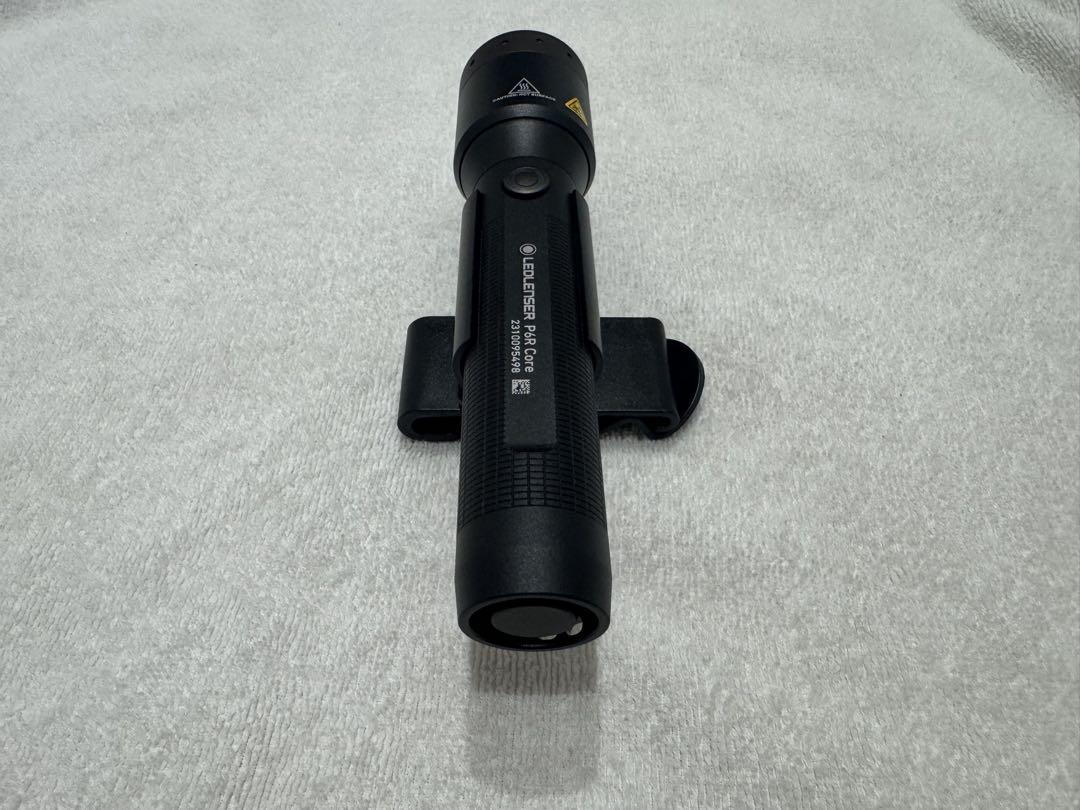 特価　LED LENSER P6R Core懐中電灯 充電ケーブル付き