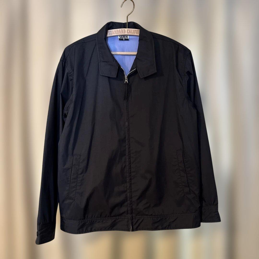 00'GOODENOUGH 後ろ面 裾ロゴ ナイロンスイントップ