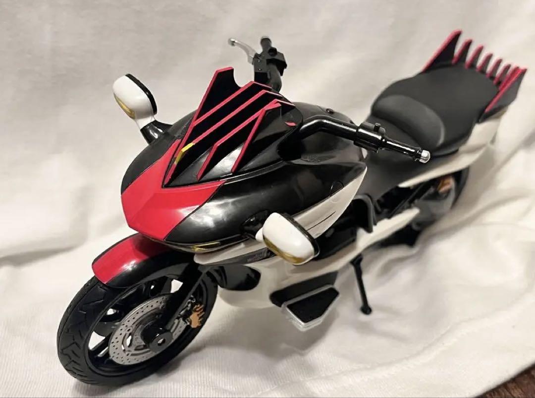 フィギュアーツ　マシンディケイダー　仮面ライダーディケイド