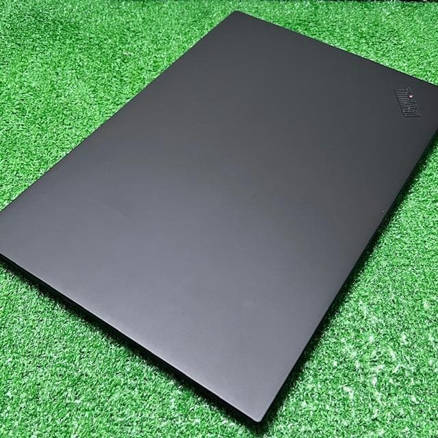 《美品級》超ハイスペック！モバイルワークステーション！ ThinkPad P1