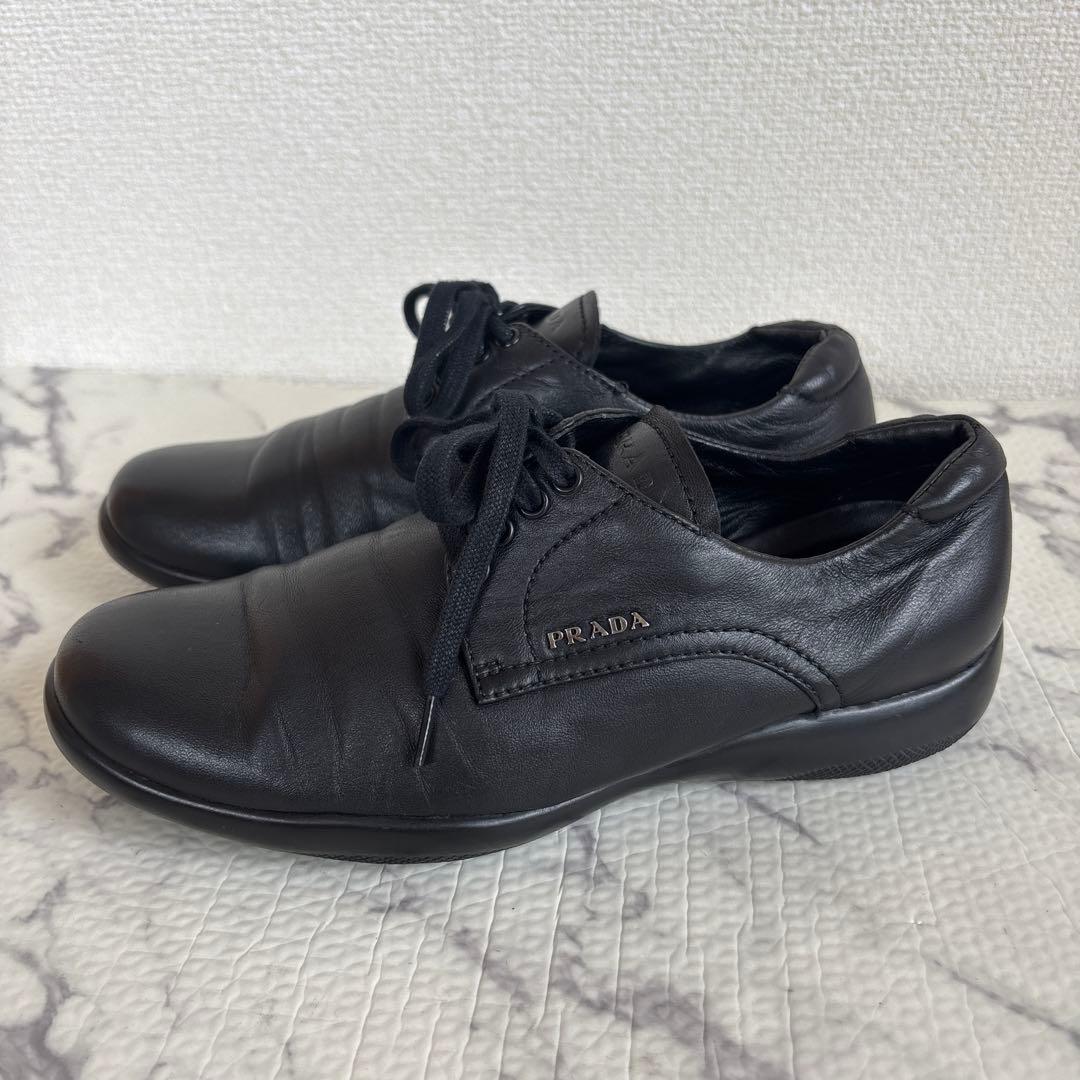 プラダ　レザースニーカー　PRADA シューズ　革靴　レディース