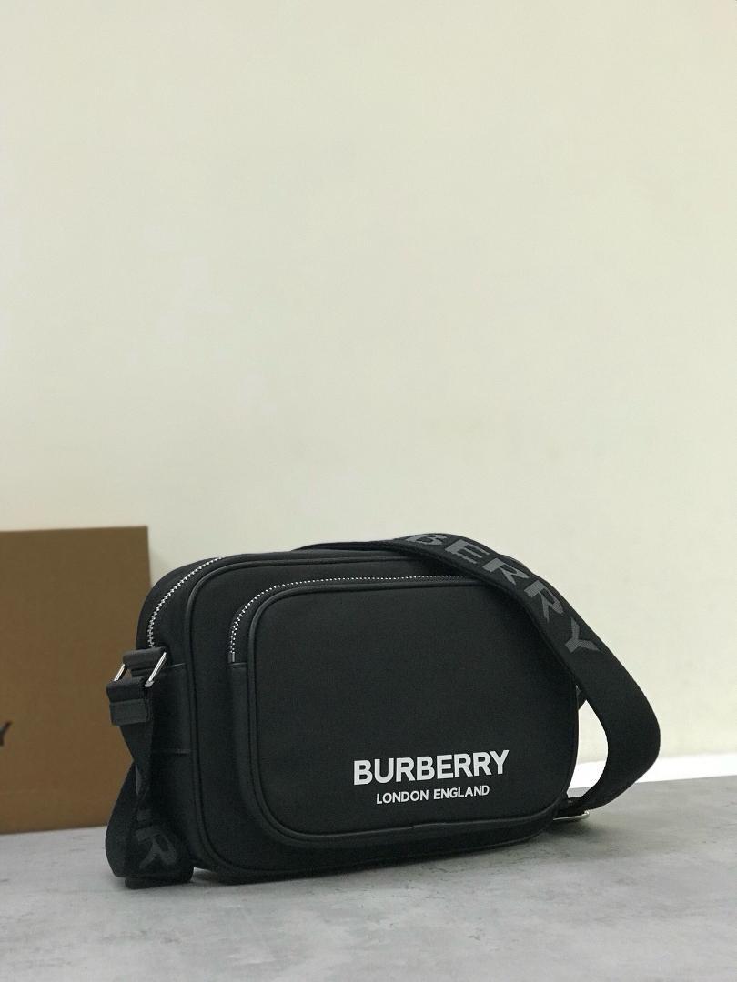 即日発送✨BURBERRY ブラック ショルダーバッグ