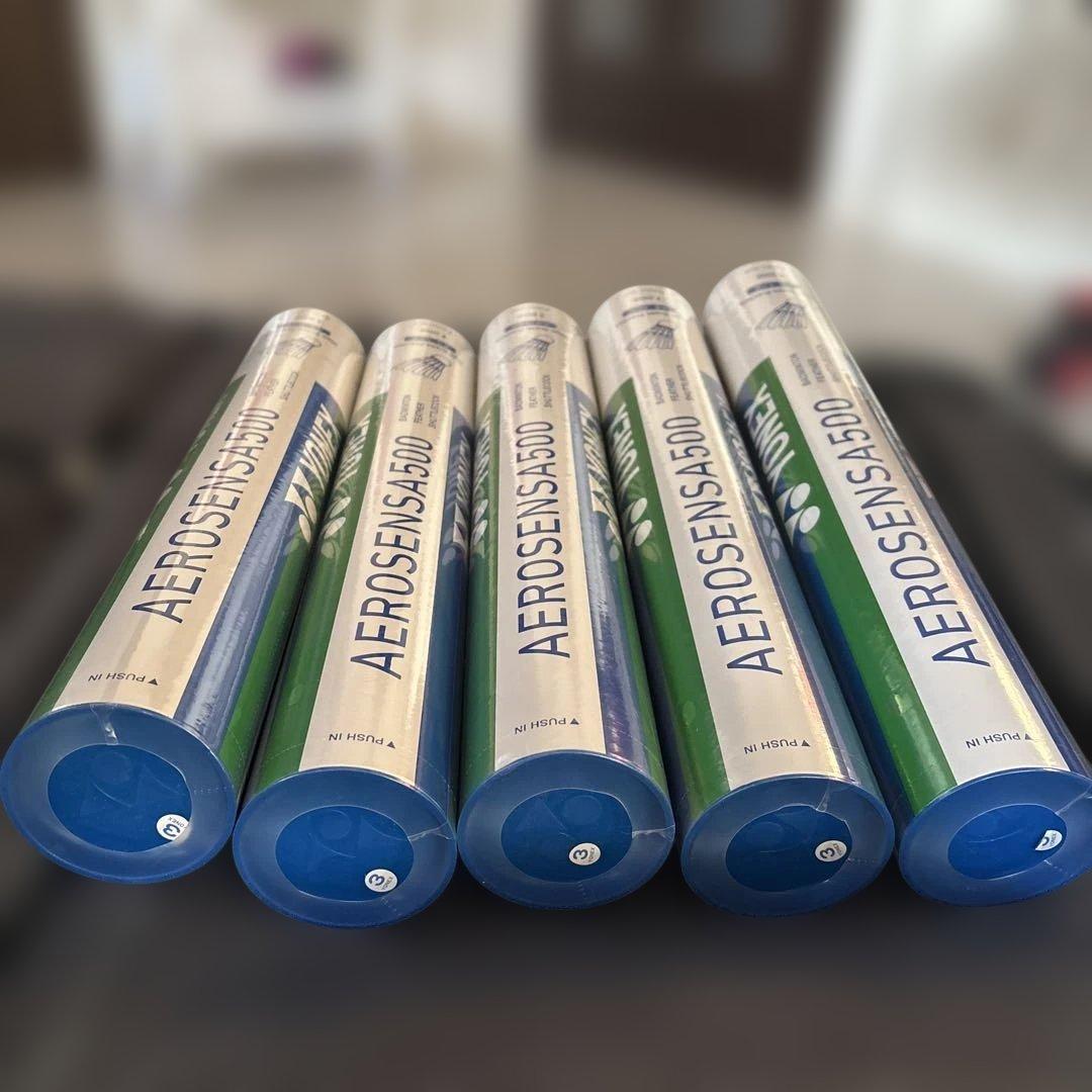 新品 YONEX バドミントン シャトル AEROSENSA 500 × 5本 新品 YONEX バドミントン シャトル AEROSENSA 500 × 5本