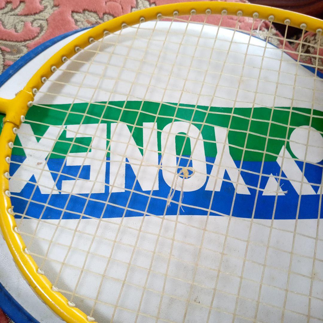 YONEX XENON バドミントンラケット二本　まとめ売り　カバー2付き