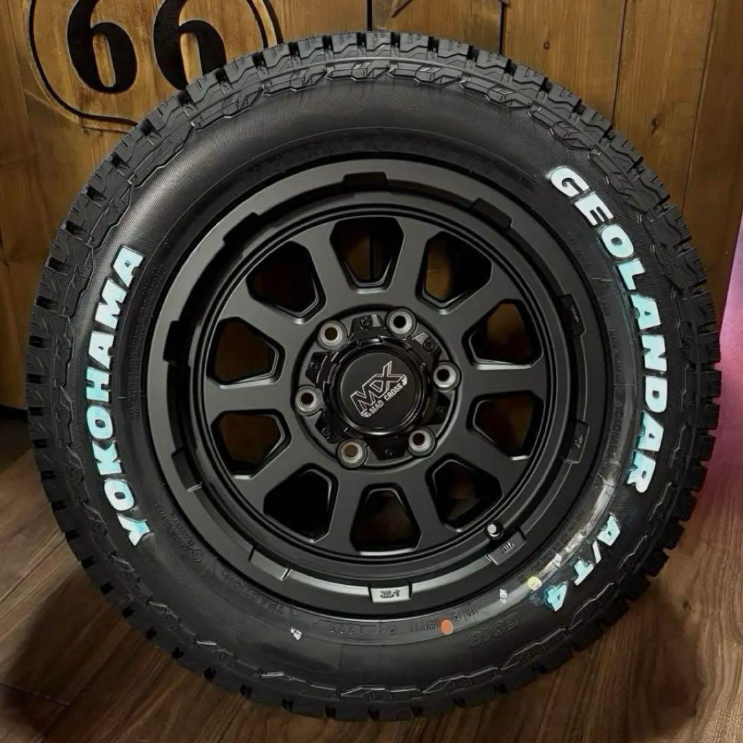 ハイエース⭐️車検対応⭐️ヨコハマ⭐️AT4⭐️215/65R16⭐️マットブラック