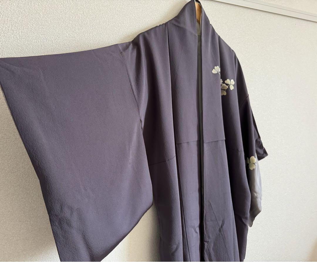 着物　シロツメクサ 四葉のクローバー 刺繍「H042」
