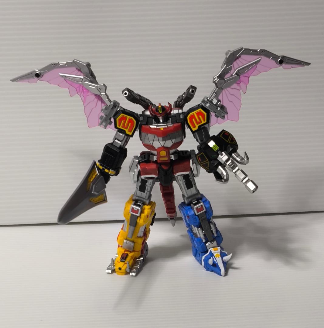 Lucky Cat Micro Cosmos MC-03 獣王 大獣神風 Lucky Cat Micro Cosmos MC-03 獣王 大獣神風 - メルカリ