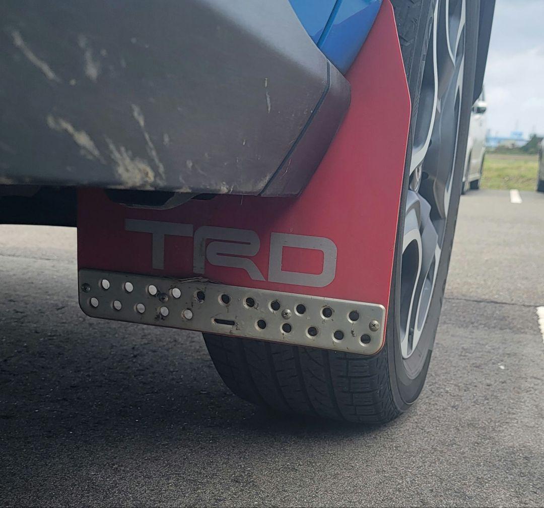 TRD マッドフラップ レッド RAV4