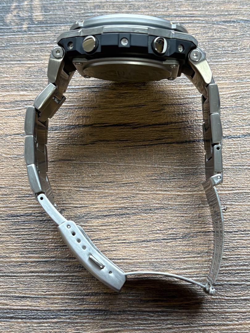 CASIO G-SHOCK /Gショック　GST-W110　シルバー