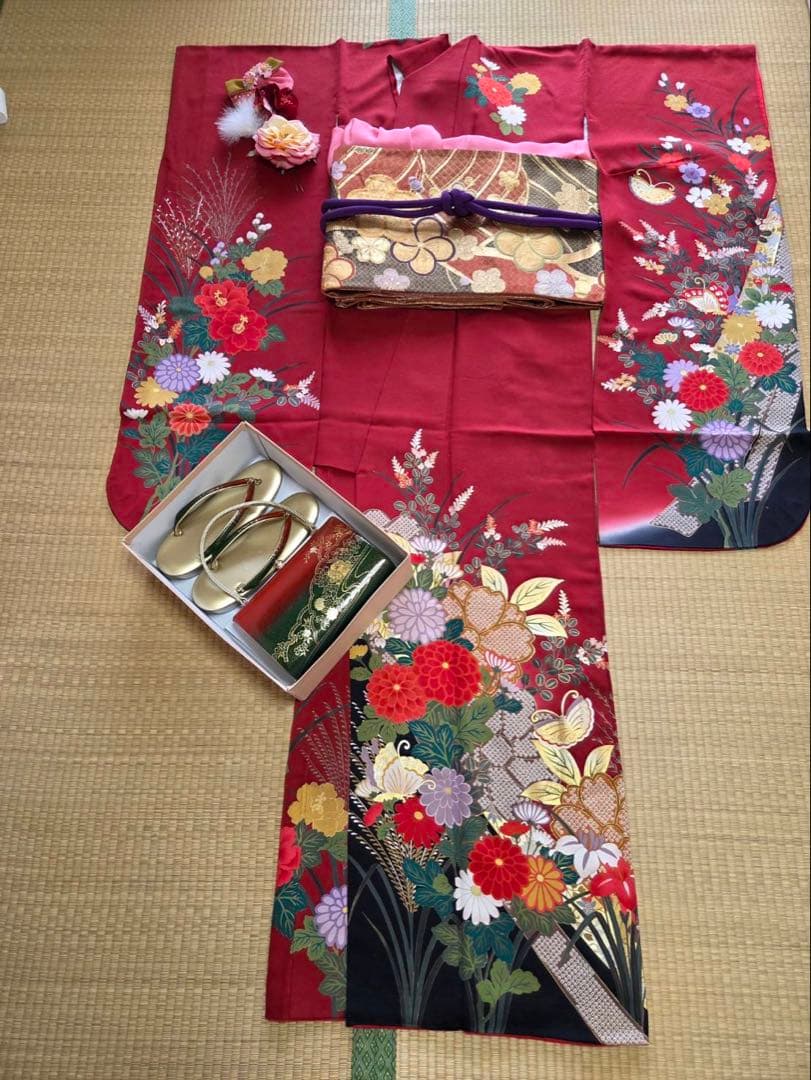 赤 振袖 花柄振袖セット 一度着用のみ 美品 成人式 前撮り 花柄 赤 振袖 花柄振袖セット 一度着用のみ 美品 成人式 前撮り 花柄