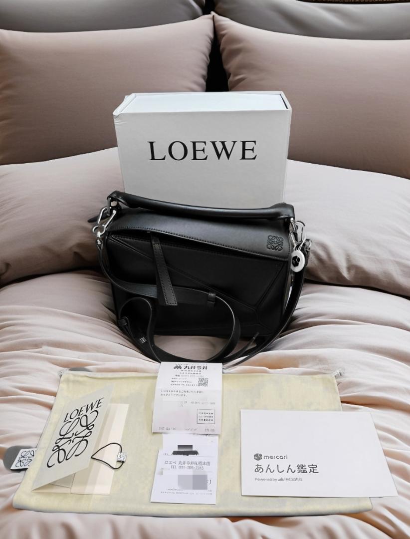 鑑定済 LOEWE ブラック ショルダーバッグ 鑑+定+済 LOEWE ショルダーバッグ ブラック - メルカリ