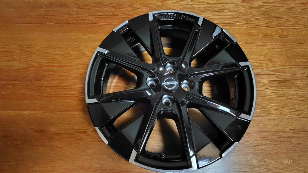 オーラNISMO 純正ホイール　4本セット 日産 ノート オーラ ニスモ NISMO 純正ホイール 4本 黒スポーク
