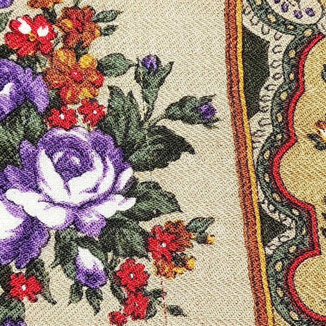 Christian Diorストール ペイズリー柄 約135cm x 135cm ☆Christian Dior☆ ストール ショール 花 ペイズリー柄