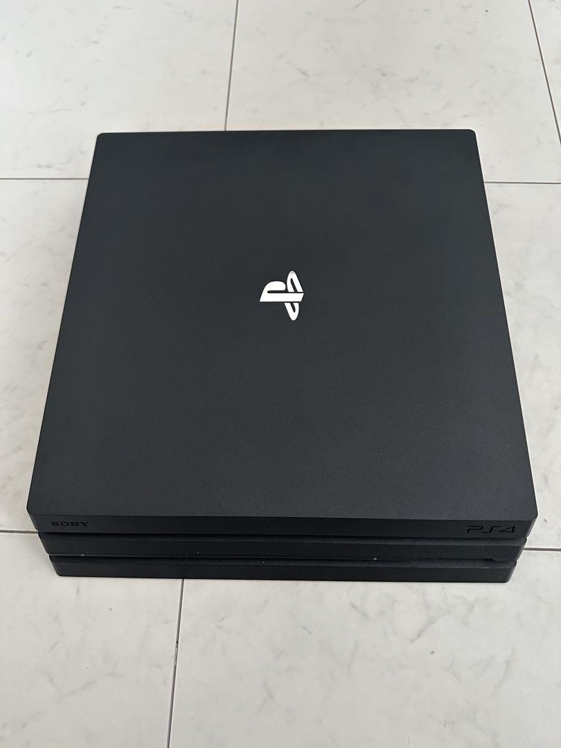 PlayStation 4 Pro 本体 + コントローラー