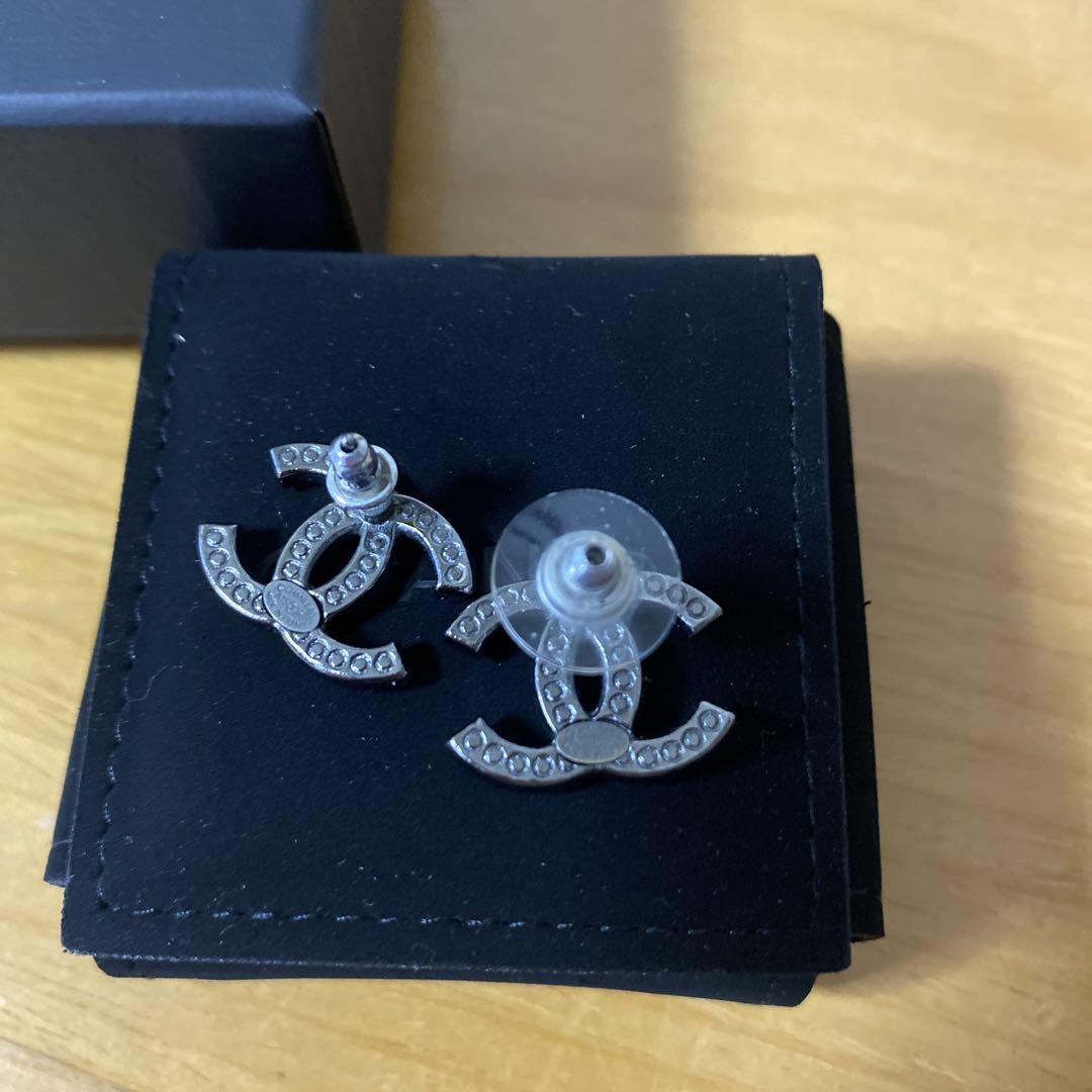 CHANEL ロゴデザイン ストーン付きピアス 正規品