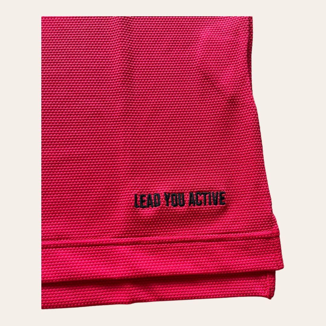 トップス ACTIVE BACK PRINT ZIP POLO SHIRT