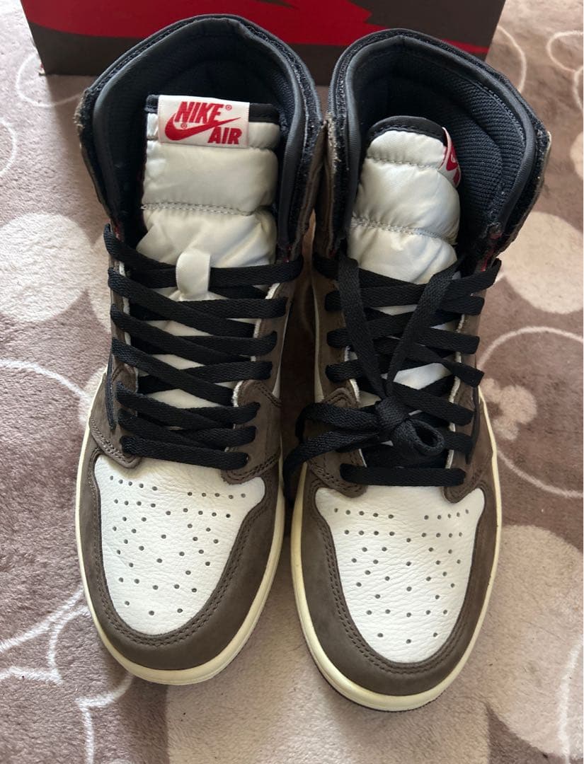 Travis Scott × Nike Air Jordan 1 High OG
