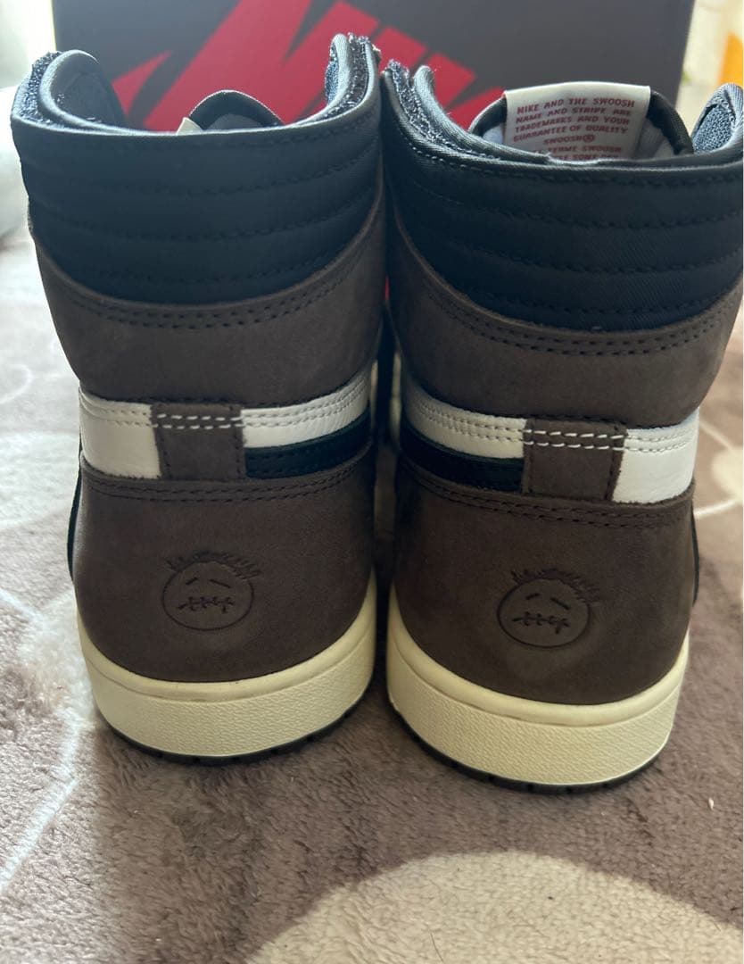 Travis Scott × Nike Air Jordan 1 High OG