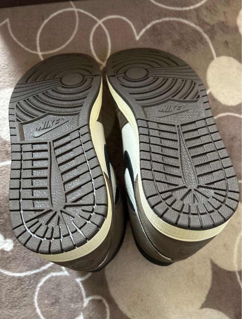 Travis Scott × Nike Air Jordan 1 High OG