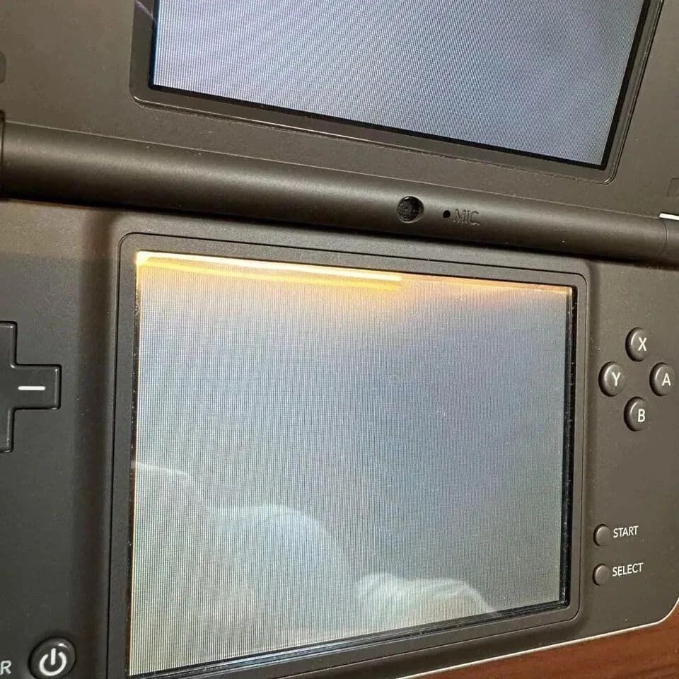 【箱付】ニンテンドーDSi LL 本体＋38タイトルソフト（ケース付）　可動品 箱付 ニンテンドーDSi LL ケース付 取扱説明書