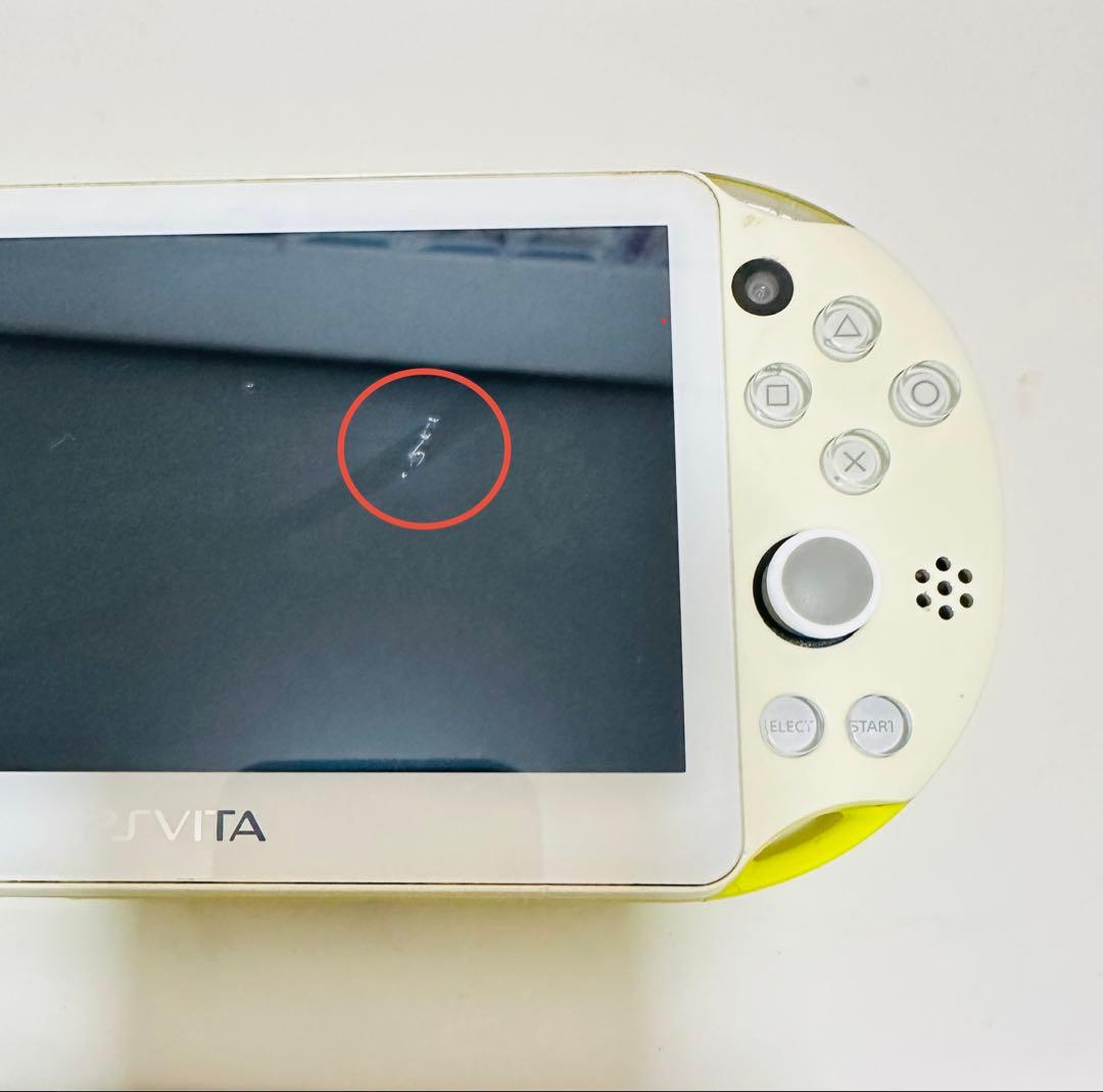 SONY PS Vita 本体 ライムグリーン ホワイト 8GBメモリーカード付