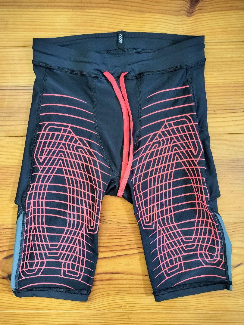2xu ライトスピードリアクトコンプレッションショーツ メンズＳ