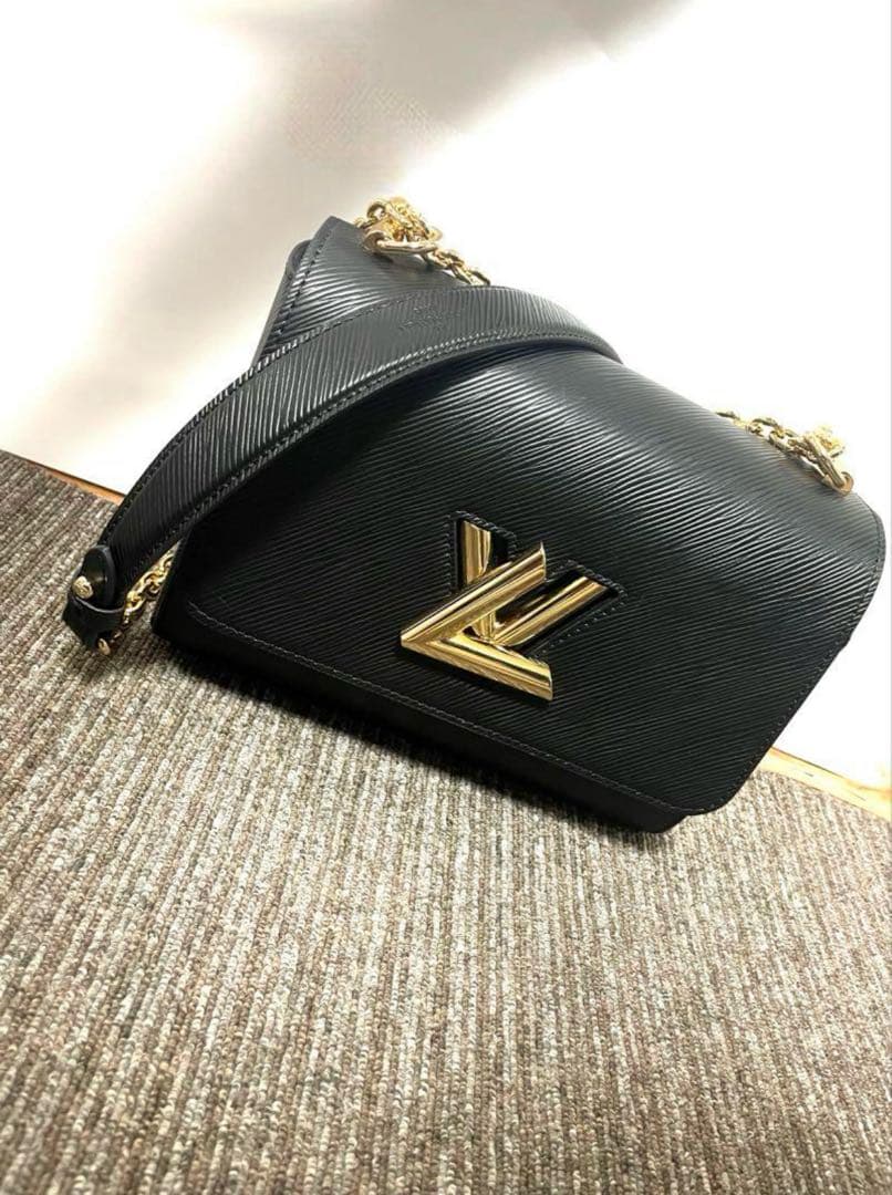 Louis Vuitton ブラック ショルダーバッグ