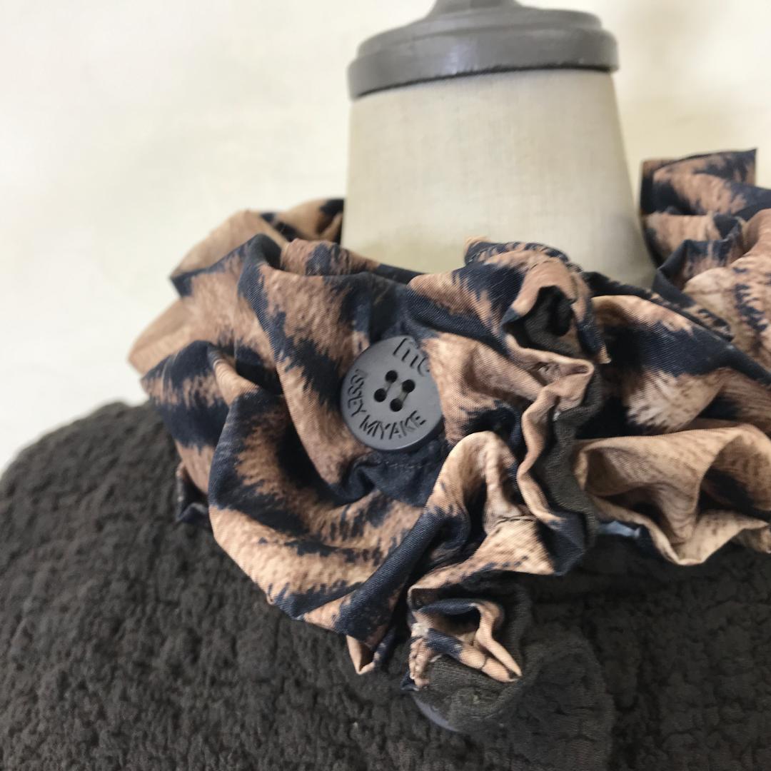 me ISSEY MIYAKE デザイン プリーツジャケット シワ加工 厚手 me ISSEY MIYAKE デザイン プリーツジャケット シワ加工 厚手