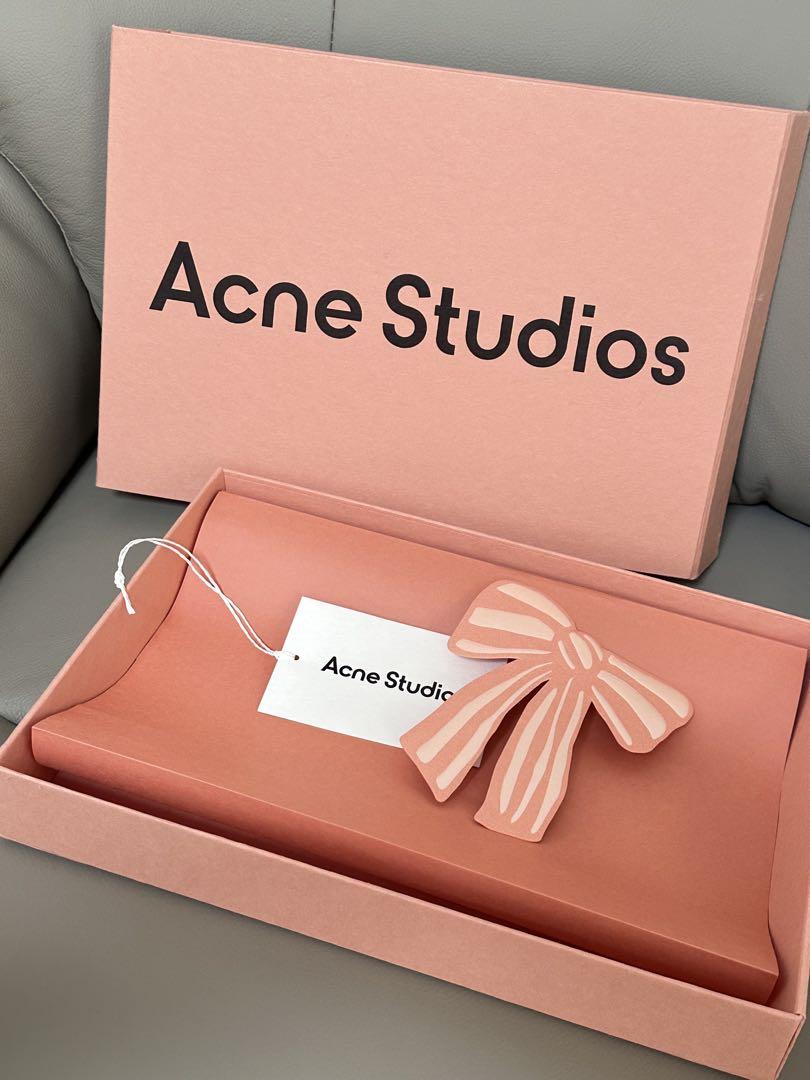 Acne Studios ギフトボックス ピンク - メルカリ