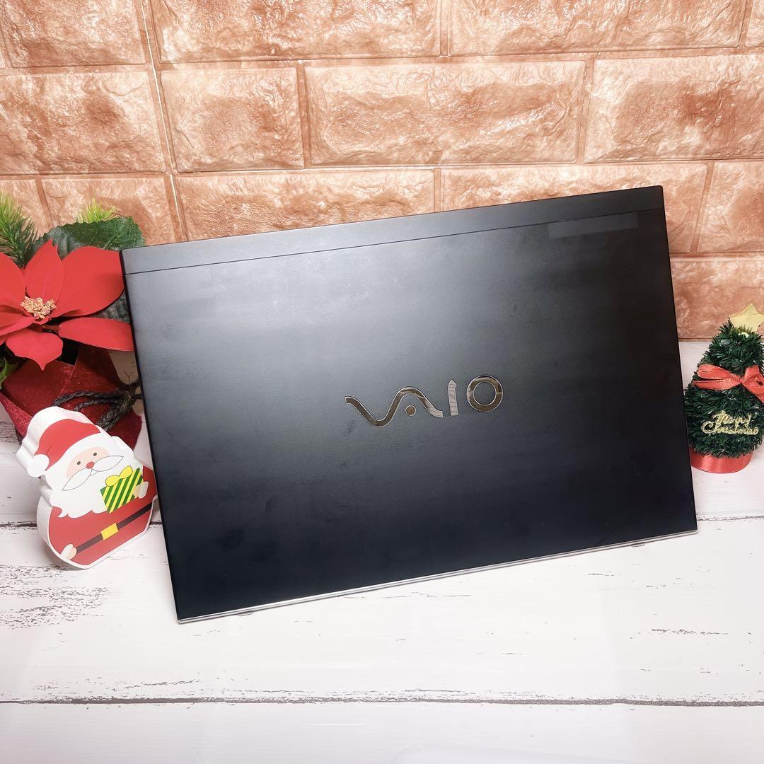軽量でカフェでも自宅でも使える VAIO