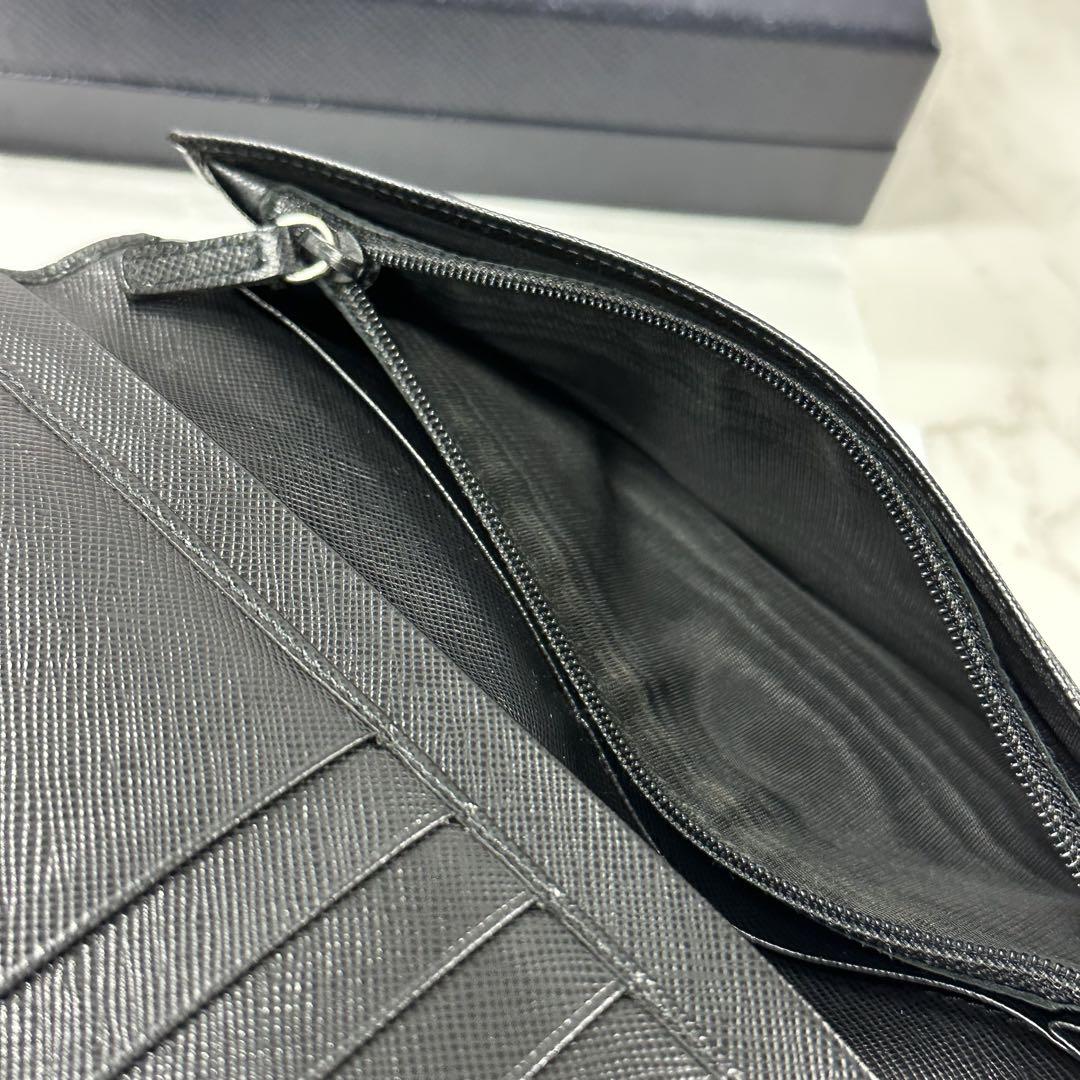 新品同様‼️ プラダ　PRADA 財布　二つ折り　長財布　サフィアーノ
