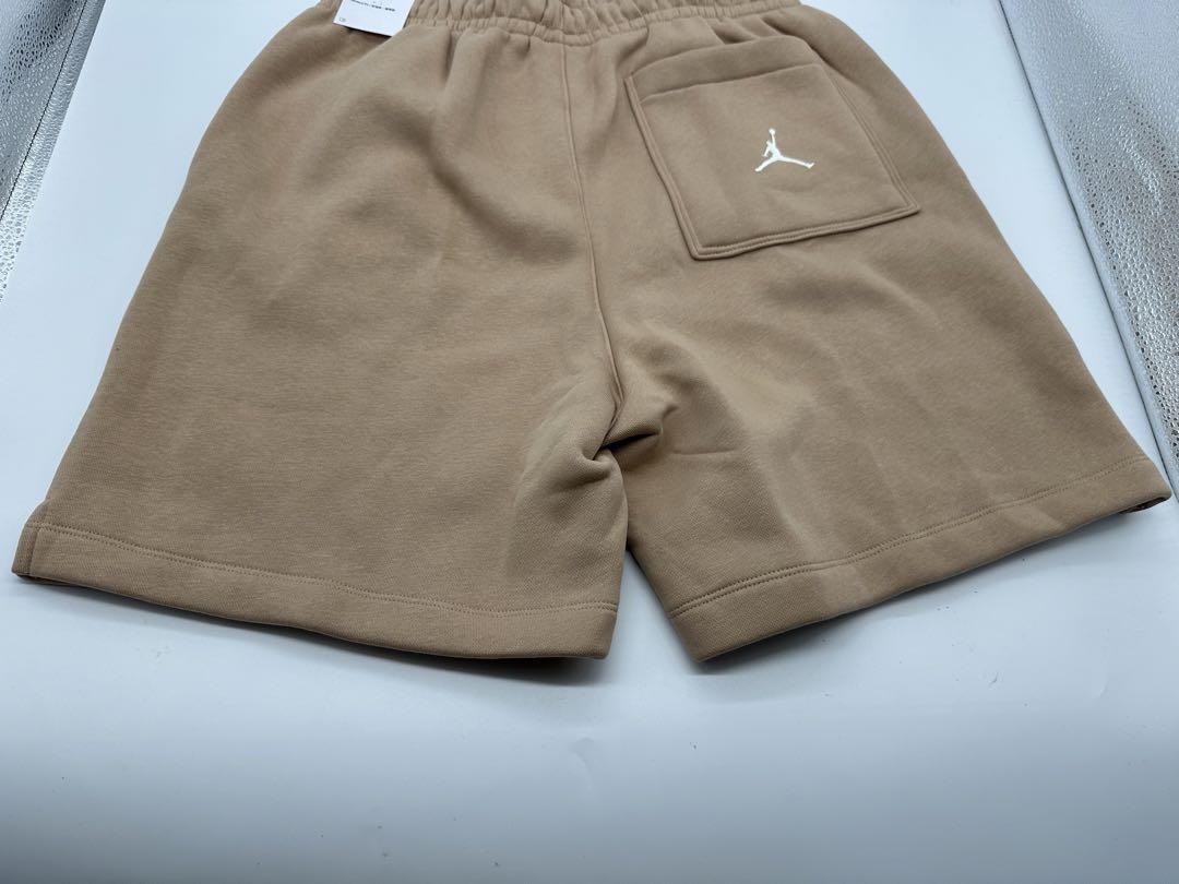 新品 NIKE JORDAN ショートパンツ M ベージュ FB7024