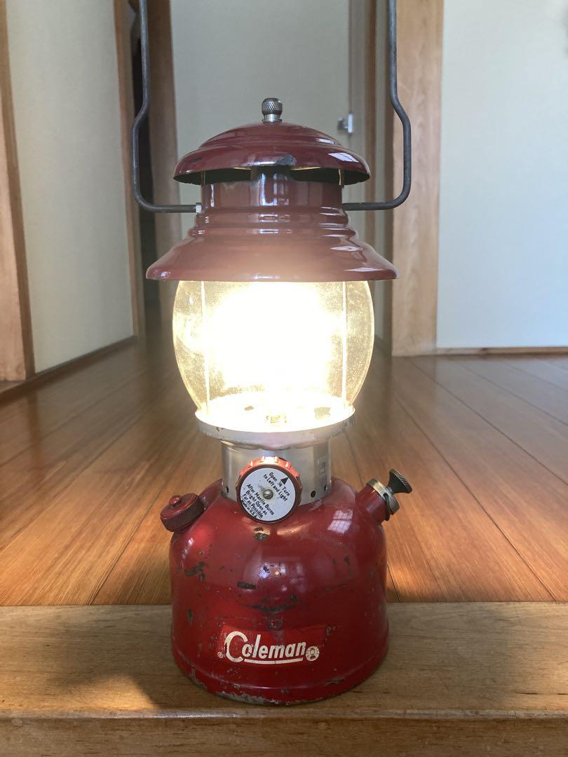 【63歳の方のバースデーランタン】コールマン　チェリーレッドランタン２００A