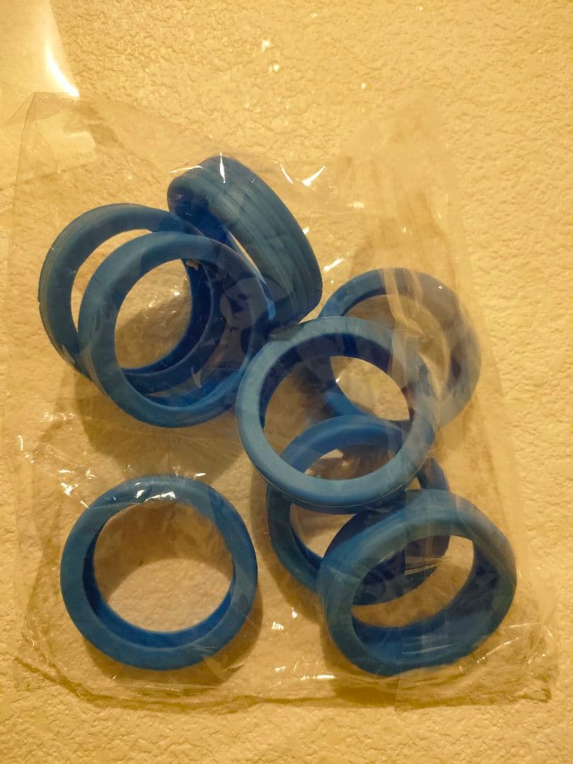 ❤匿名配送❤スーツケースタイヤカバー8個セット　キャスターカバー　ブルー