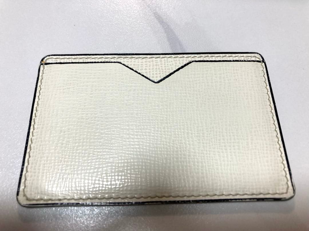 ✨️ほぼ未使用✨️ Valextra ホワイトレザー カードケース ✨️ほぼ未使用✨️ Valextra ホワイトレザー カードケース