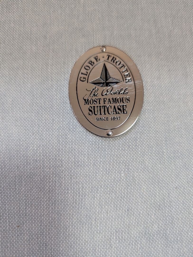 グローブトロッター オリジナルトランク 黒 大容量 鍵2本付き グローブトロッター オリジナルトランク 黒 大容量 鍵2本付き