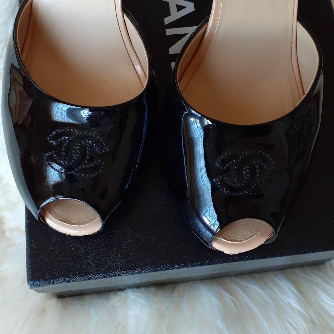 CHANEL　オープントゥヒール
