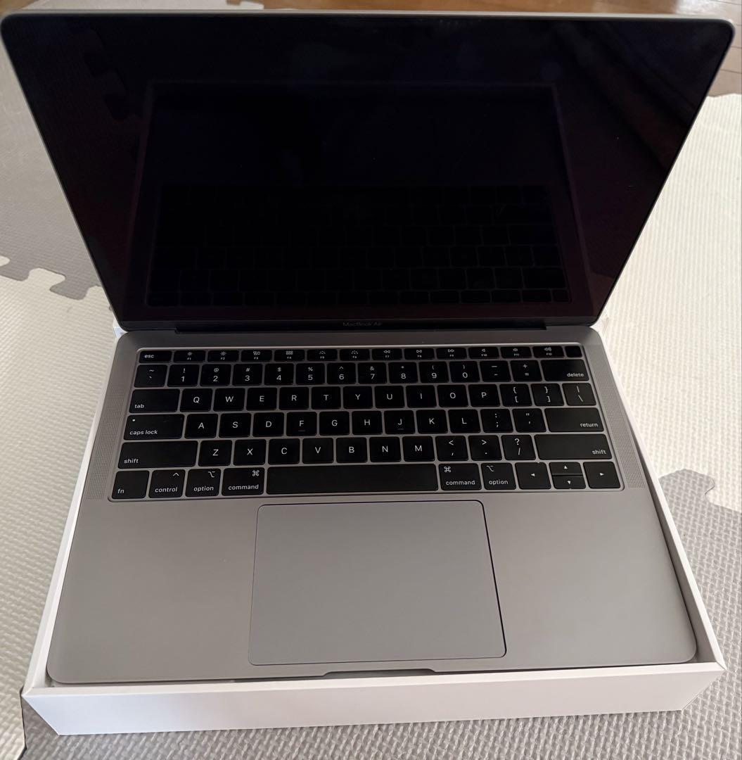 Apple MacBook Air 13インチ　2019 スペースグレー