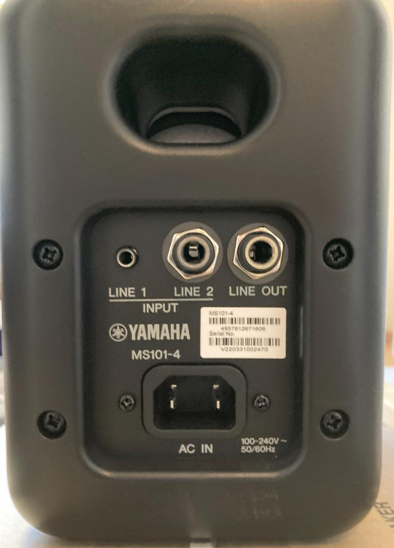 YAMAHA MS101-4　パワードモニタースピーカー