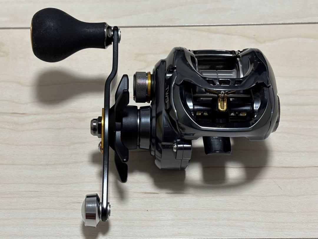 ダイワTATULA(タトゥーラ) SV TW 6.3R パワーハンドル付き