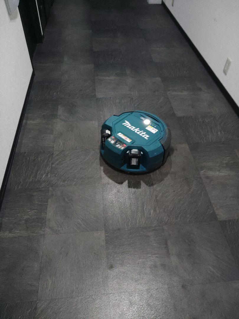 makita ロボットクリーナーDC200D 本体のみ